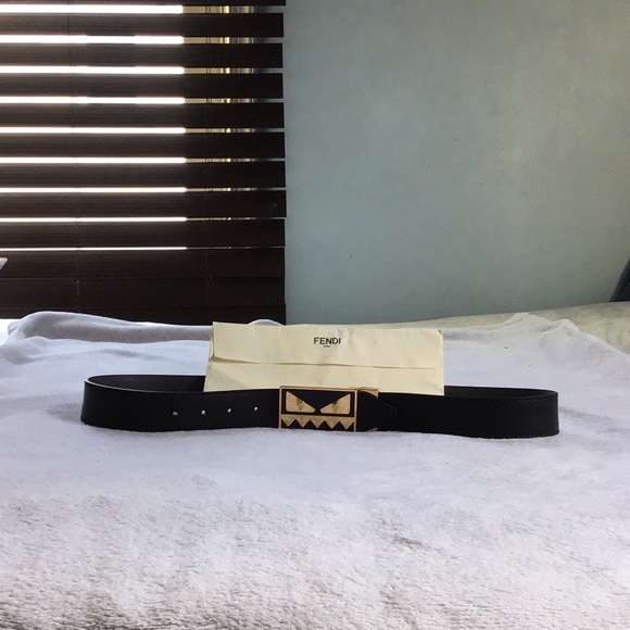 Medium/small fitted calf leather fendi belt - Picture 4 of 6